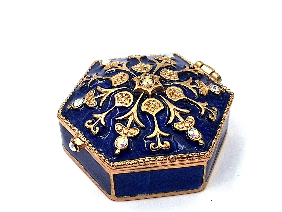 Bogato zdobione metalowe pudełeczko prezentowe z kryształkami B0035-08BL