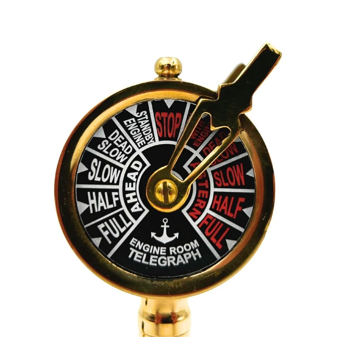 Elegancki zestaw na biurko z telegrafem maszynowym, kompasem i uchwytem na długopis TT018