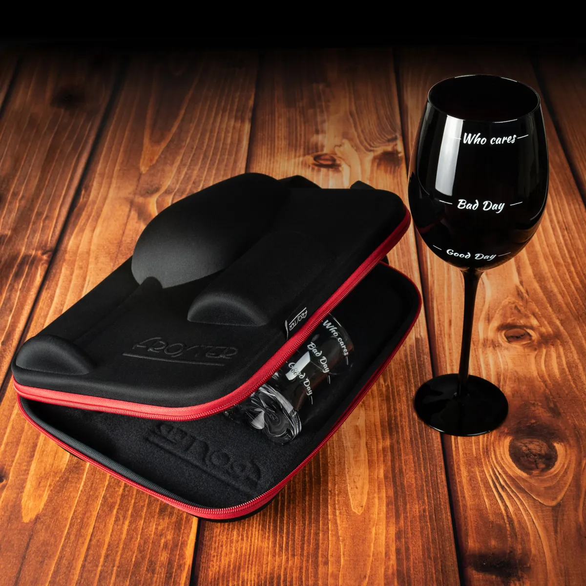 Etui dla pary Froster z kieliszkiem do wina i szklanką do whisky na ślub