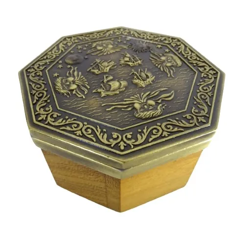 Kompas mosiężny Cardan H43 w drewnianej obudowie