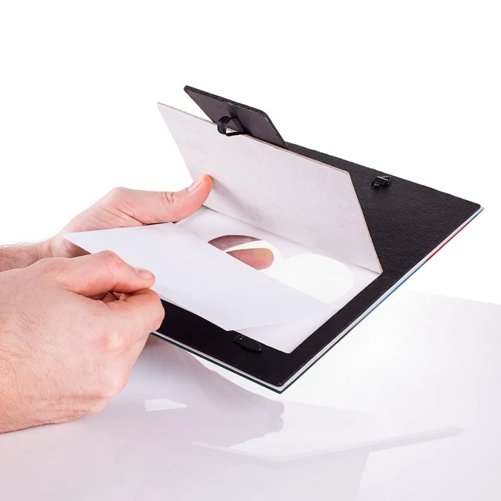 Ramka na zdjęcia LOVE (EN) Froster – okładka magazynu