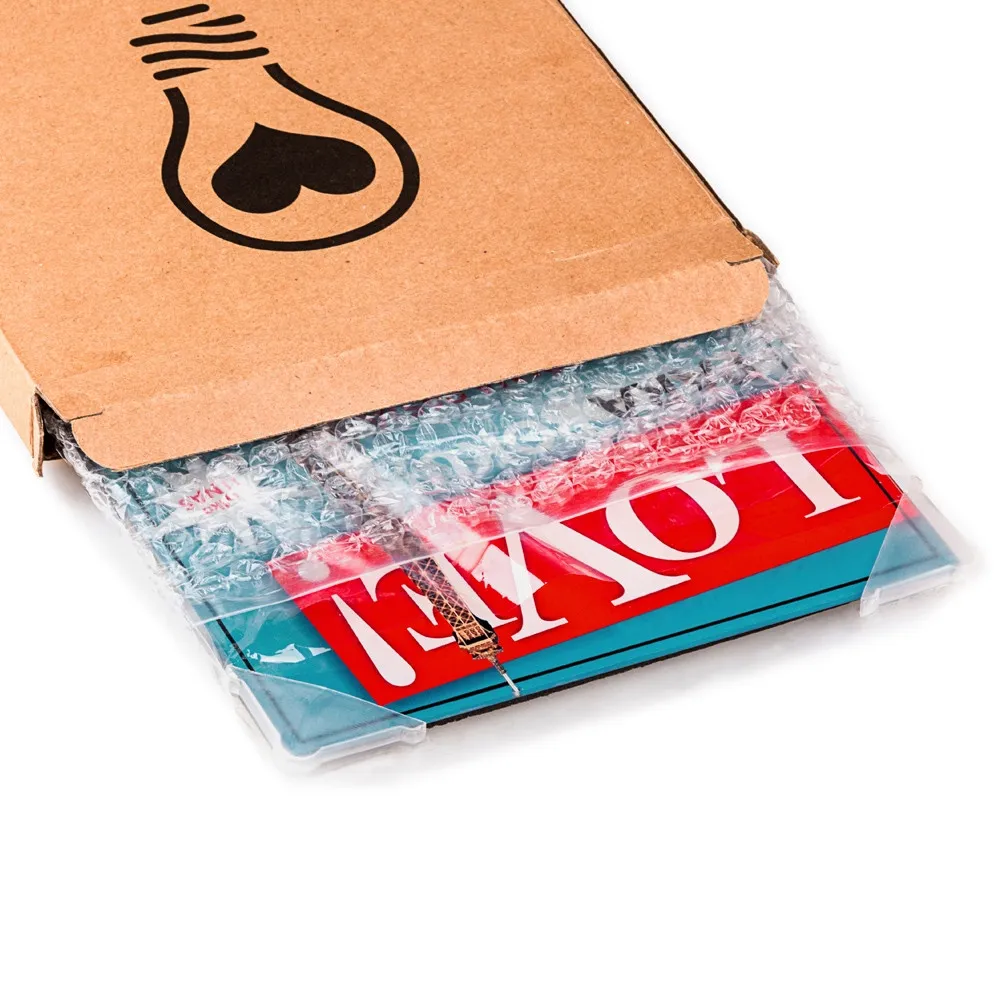 Ramka na zdjęcia LOVE (EN) Froster – okładka magazynu