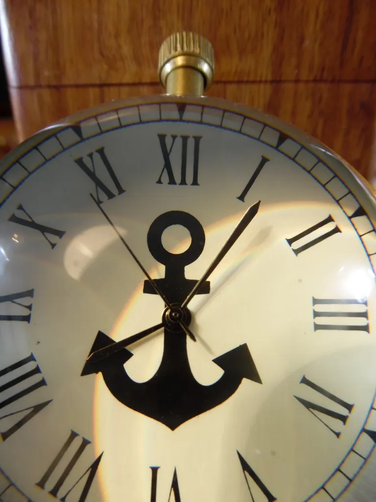 Zegar marynistyczny w drewnianym pudełku NI406A/1